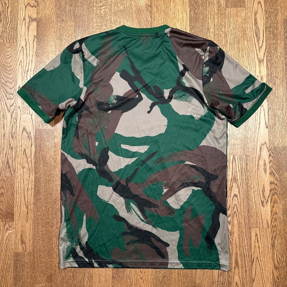 Sold - Picture 6 of 8